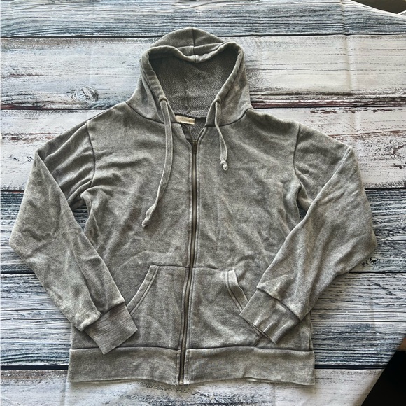 Ocean Drive Tops - ✅ Ocean Drive Gray Zip-Up Hoodie. Zipper needs sewing